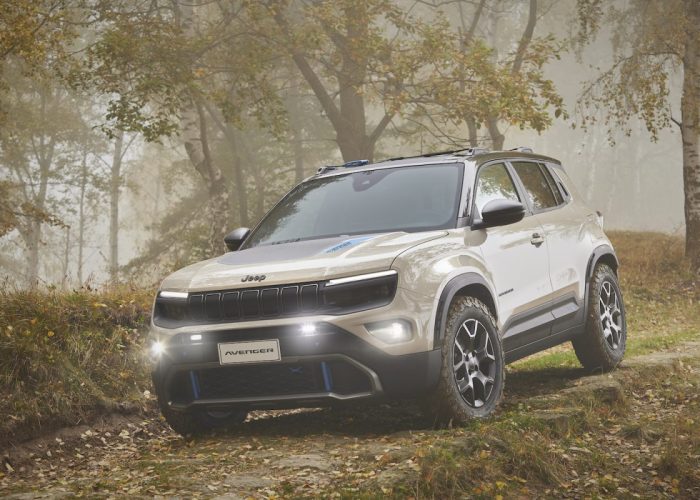 Jeep Avenger hybride autonomie