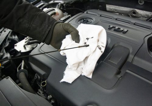 vérification huile moteur