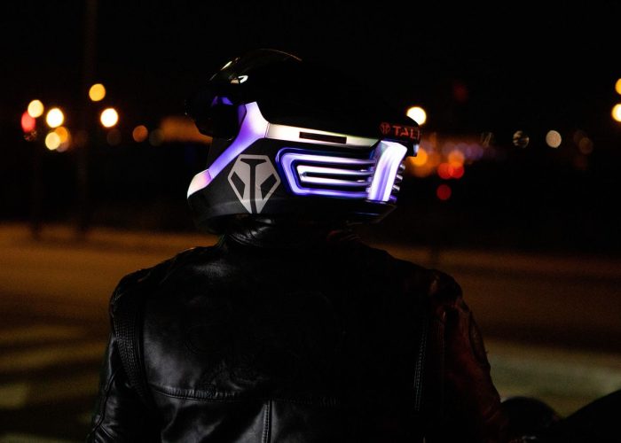 casque moto connecté
